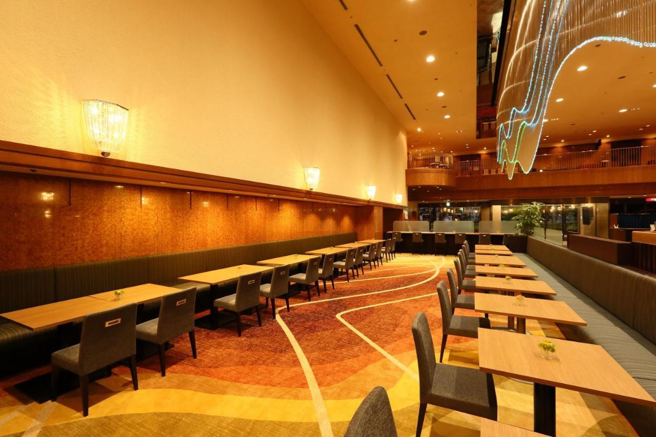 Hotel Tokyo Garden Palace Exterior photo